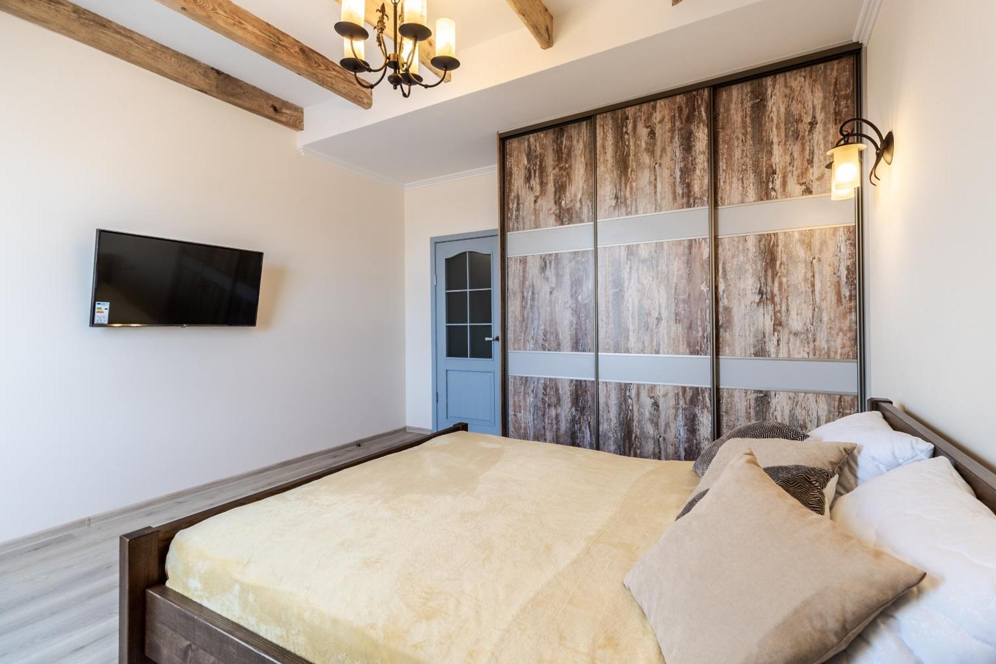 דירה Inshiapartments On Hazova Str 4